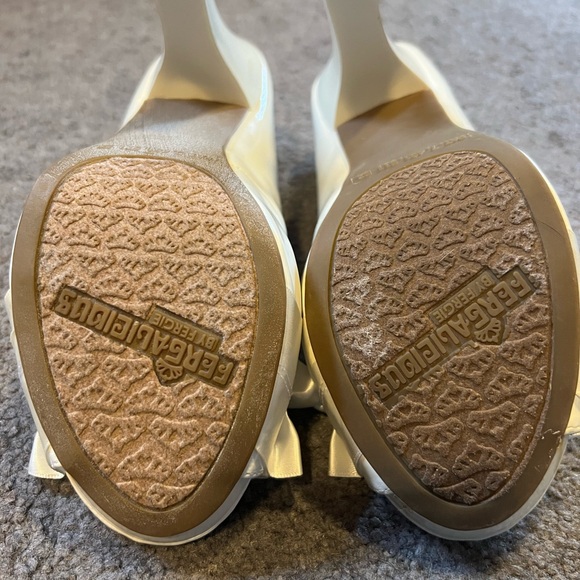 Fergalicious-Glamorous White Peep-Toe Heels with Bow Detail - Picture 7 of 9